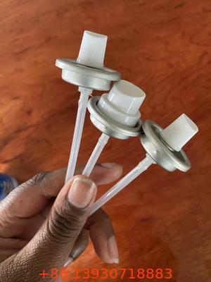 रिसाव-प्रूफ 4-छेद स्नो एरोसोल स्प्रे वाल्व और एक्चुएटर भारी शुल्क शीतकालीन प्रभाव नोजल सजावटी स्प्रे के लिए