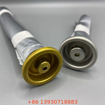 चिपचिपे तरल पदार्थों के लिए लगातार प्रवाह के साथ एयरोसोल कैन के लिए वाल्व पर महिला बैग